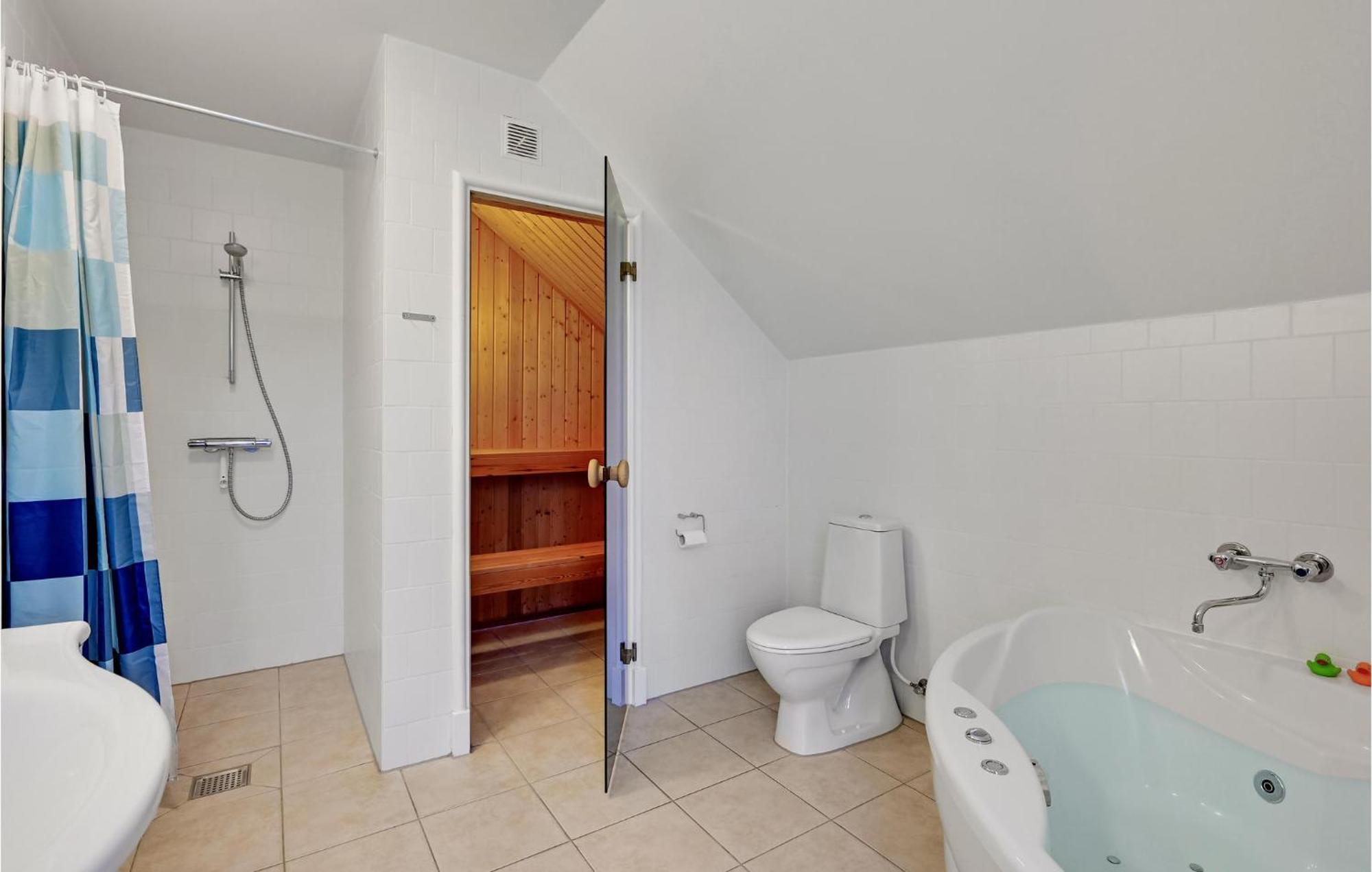 Nice Home In Gjern With Wifi Экстерьер фото