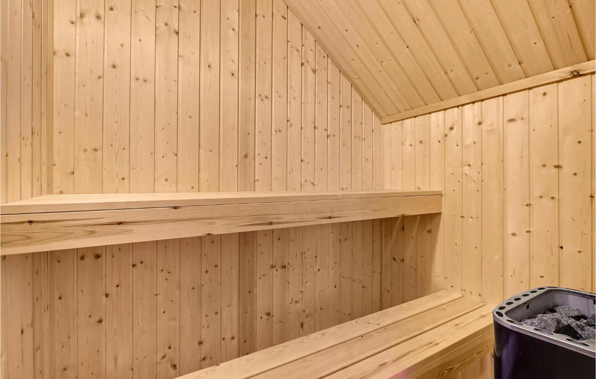 Nice Home In Gjern With Wifi Экстерьер фото